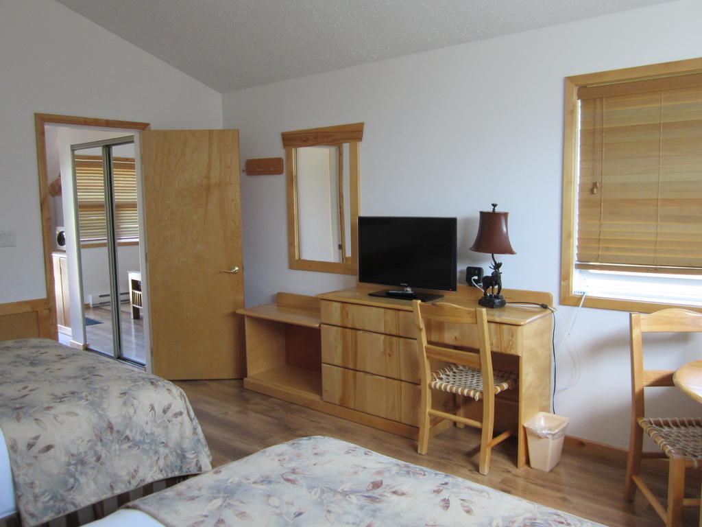 Beaver Creek Lodge And Cabins McBride Habitación foto