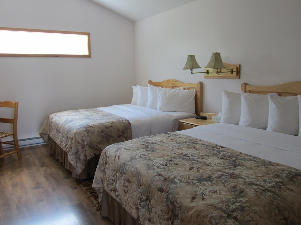 Beaver Creek Lodge And Cabins McBride Habitación foto