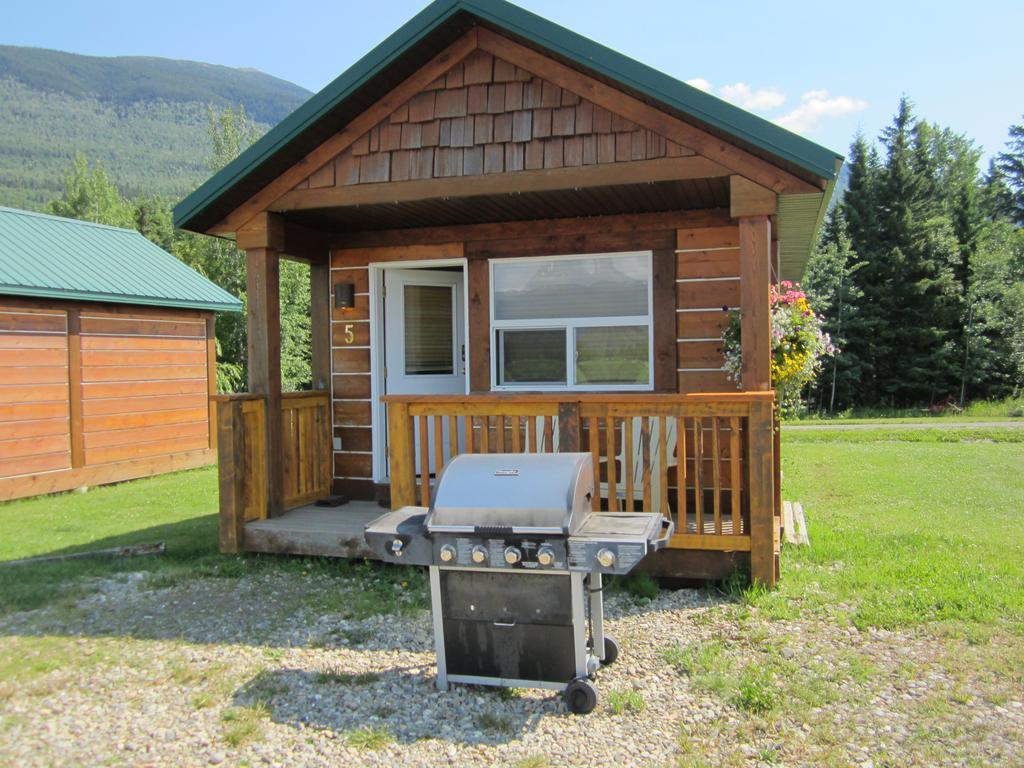 Beaver Creek Lodge And Cabins McBride Habitación foto